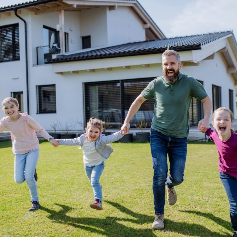 Installation moderner Klimaanlagen im Wohngebäude